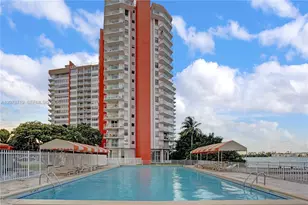 1351 NE Miami Gardens Dr, Miami, FL 33179 - Photo 24