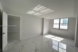 6039 Collins Ave, Miami Beach, FL 33140 - Photo 14