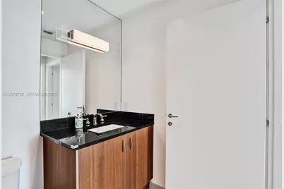300 S Biscayne Blvd #T-1816, Miami, FL 33131 - Photo 34