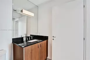 300 S Biscayne Blvd, Miami, FL 33131 - Photo 34