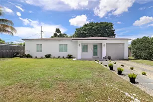 14940 Pierce St, Miami, FL 33176 - Photo 2