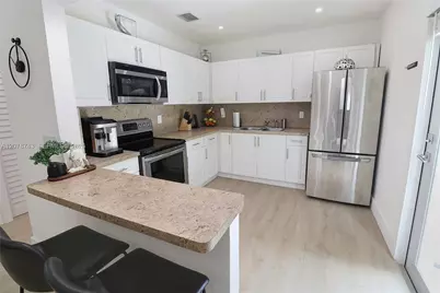 14940 Pierce St, Miami, FL 33176 - Photo 10