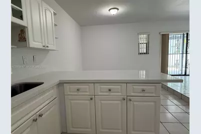 746 NW 105th Pl #A6, Miami, FL 33172 - Photo 18