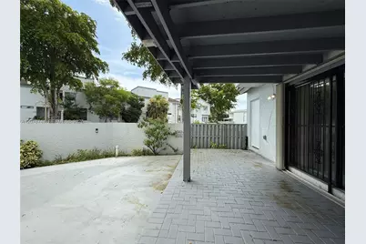 746 NW 105th Pl #A6, Miami, FL 33172 - Photo 22