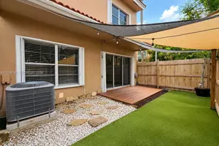 8210 NW 191st Ln, Hialeah, FL 33015 - Photo 20