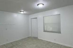 1746 N 3rd Ave N, Lake Worth, FL 33460 - Photo 8