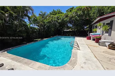 298 NE 46th St, Deerfield Beach, FL 33064 - Photo 22
