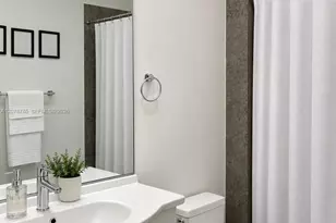 475 Brickell Ave, Miami, FL 33131 - Photo 14