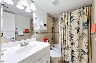 9350 Fontainebleau Blvd, Miami, FL 33172 - Photo 20