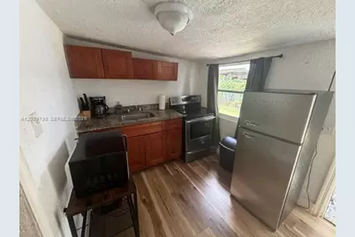 7638 N Miami Ave #8, Miami, FL 33150 - Photo 2