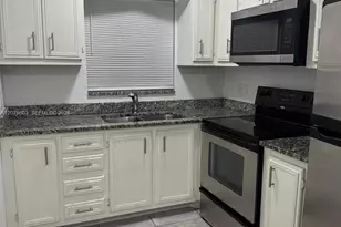1746 N 3rd Ave N, Lake Worth, FL 33460 - Photo 2