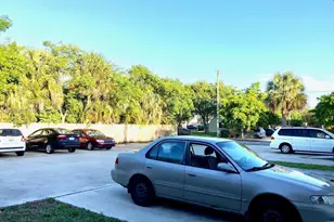 1746 N 3rd Ave N, Lake Worth, FL 33460 - Photo 16