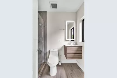 435 NE 114th St, Miami, FL 33161 - Photo 18