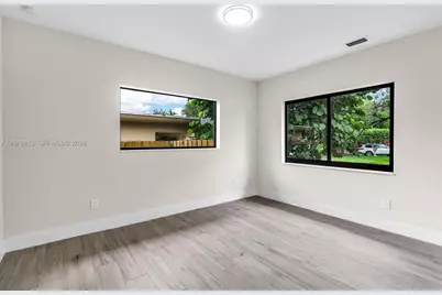 435 NE 114th St, Miami, FL 33161 - Photo 24