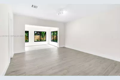 435 NE 114th St, Miami, FL 33161 - Photo 36