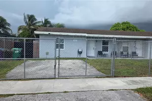 19012 SW 113th Pl, Miami, FL 33157 - Photo 4