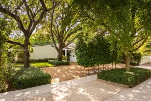 205 S Shore Dr S, Miami, FL 33133 - Photo 2
