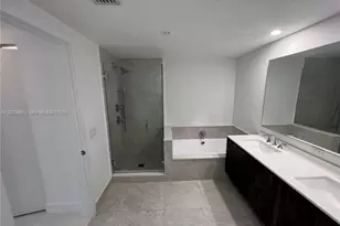 488 NE 18th St, Miami, FL 33132 - Photo 10