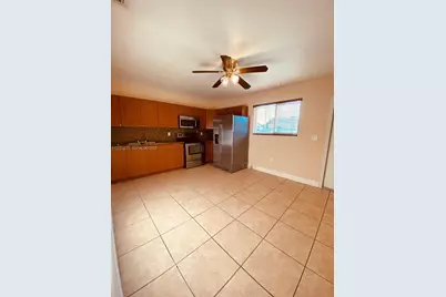 2272 NW 66th St, Miami, FL 33147 - Photo 34