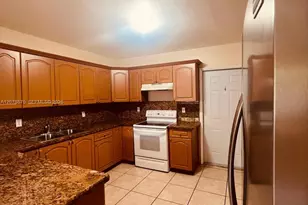 2272 NW 66th St, Miami, FL 33147 - Photo 18