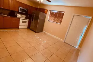 2272 NW 66th St, Miami, FL 33147 - Photo 8