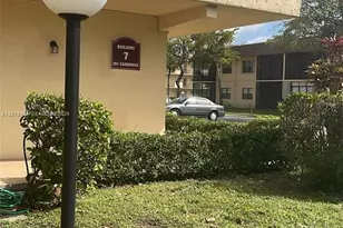 301 Cambridge Rd, Hollywood, FL 33024 - Photo 18