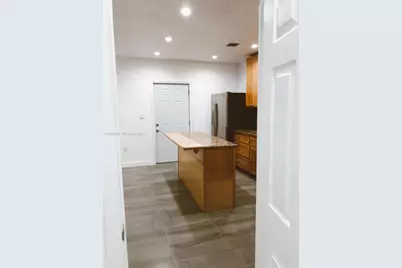2129 NW 75th St, Miami, FL 33147 - Photo 16