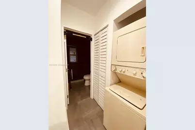 2129 NW 75th St, Miami, FL 33147 - Photo 12