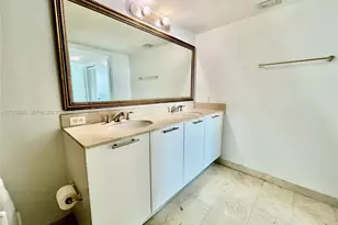 1800 N Bayshore Dr, Miami, FL 33132 - Photo 22