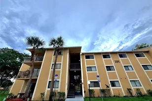 351 Palm Way, Pembroke Pines, FL 33025 - Photo 14