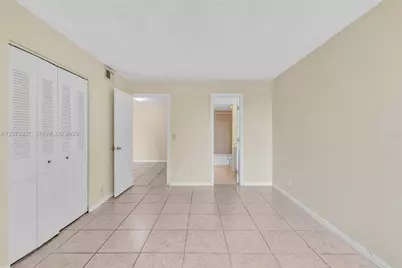 10765 Cleary Blvd #104, Plantation, FL 33324 - Photo 20