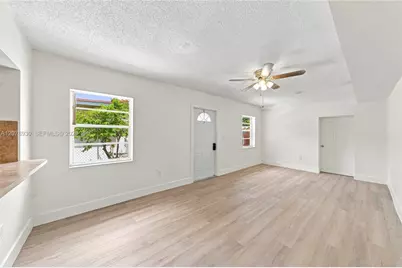 402 NW 44th Ave #1, Miami, FL 33126 - Photo 2