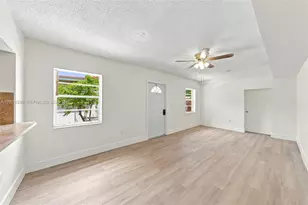 402 NW 44th Ave, Miami, FL 33126 - Photo 2