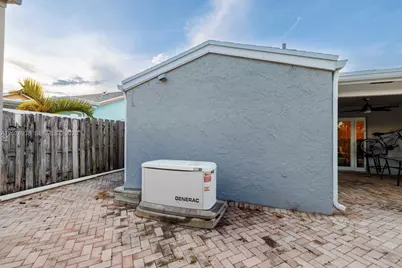 11660 NW 38th Pl, Sunrise, FL 33323 - Photo 36
