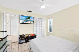 11660 NW 38th Pl, Sunrise, FL 33323 - Photo 18