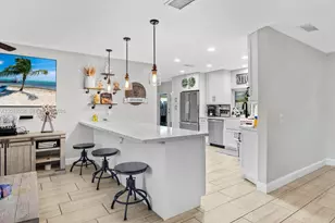 11660 NW 38th Pl, Sunrise, FL 33323 - Photo 6