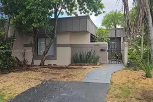 10634 SW 75th Ln, Miami, FL 33173 - Photo 1