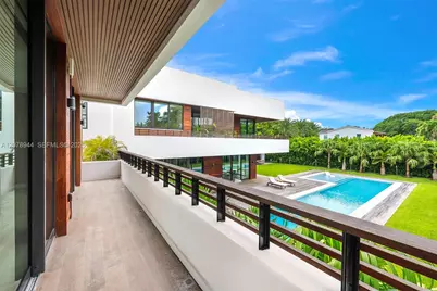 9860 NE 5th Ave Rd, Miami Shores, FL 33138 - Photo 32