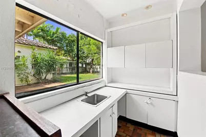 5680 Pine Tree Dr, Miami Beach, FL 33140 - Photo 28