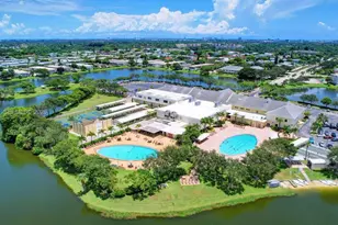 425 Southampton B, West Palm Beach, FL 33417 - Photo 4