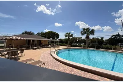 425 Southampton B #425, West Palm Beach, FL 33417 - Photo 10
