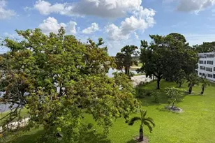 425 Southampton B, West Palm Beach, FL 33417 - Photo 14