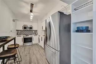 9195 Collins Ave, Surfside, FL 33154 - Photo 20