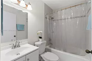 6633 NW 176th Terrace, Hialeah, FL 33015 - Photo 22