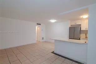 921 Jefferson Ave, Miami Beach, FL 33139 - Photo 2