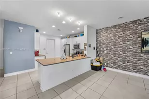 83 Palm Ln, Royal Palm Beach, FL 33411 - Photo 12