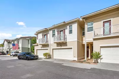 83 Palm Ln, Royal Palm Beach, FL 33411 - Photo 2
