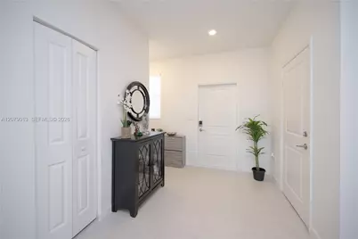 13609 SW 185th Ln, Miami, FL 33177 - Photo 6