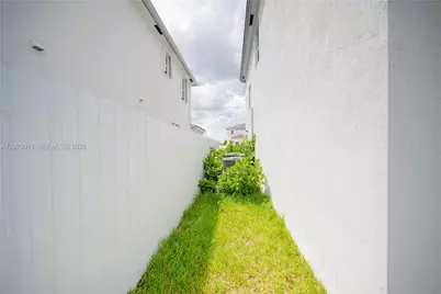 13609 SW 185th Ln, Miami, FL 33177 - Photo 52