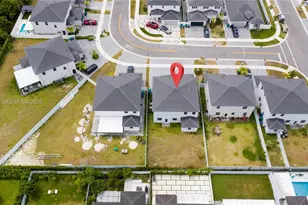 13609 SW 185th Ln, Miami, FL 33177 - Photo 2
